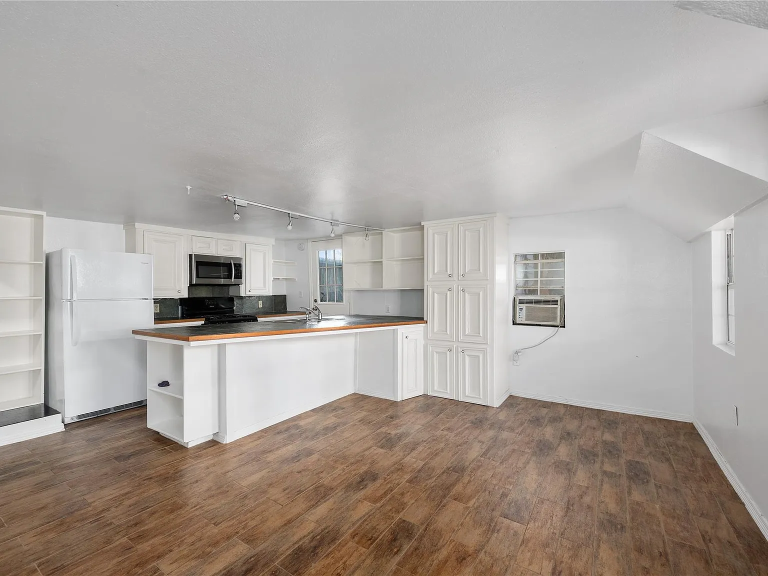 1 bed, 1.0 bath, 800 sqft, $1,250 — Photo 4