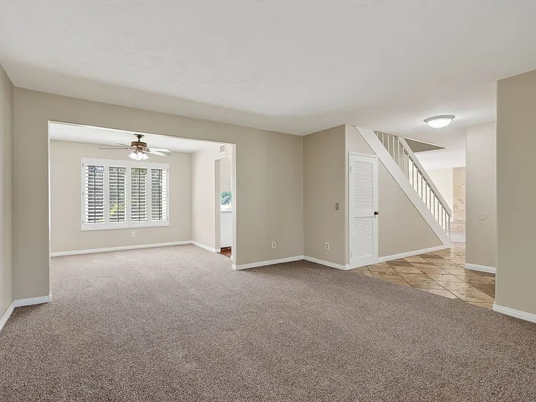 5245 Wainwright Ct — Photo 5