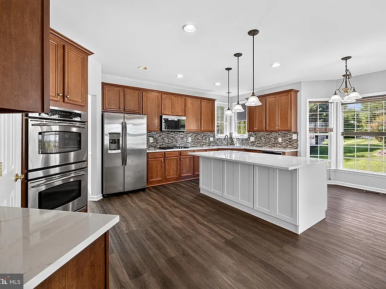 9036 Woodpecker Ct — Photo 22