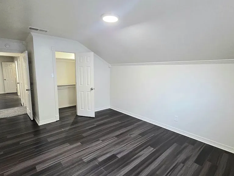 215 Johnson Dr — Photo 15
