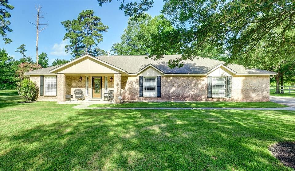 Welcome to 25919 Green Tree Street!