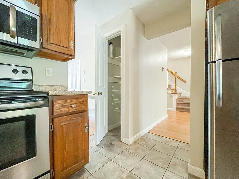 5 Dresden Ct — Photo 32