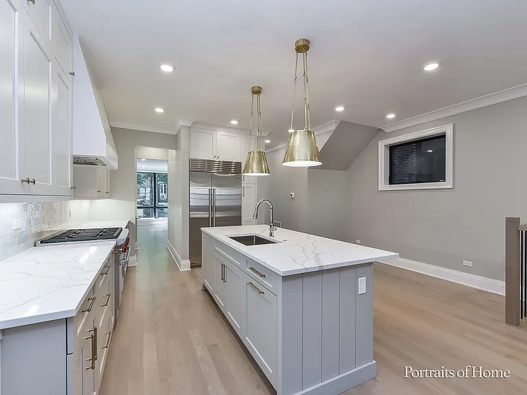 2135 N Lakewood Ave #1 — Photo 10