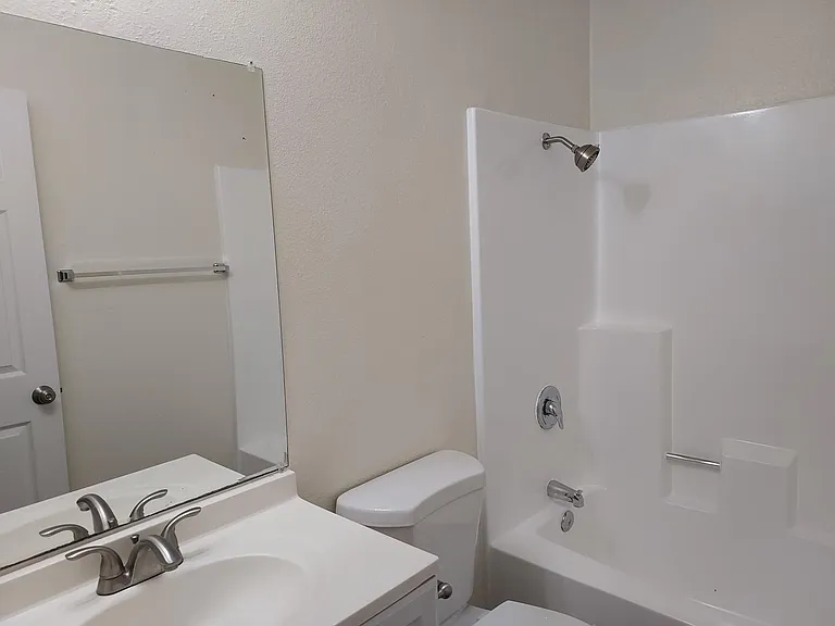 Villa Hermosa Apartments — Photo 6