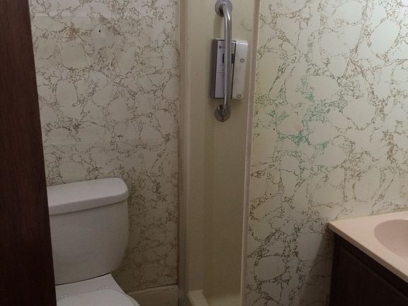 4th image of 5241 Larchwood Ave