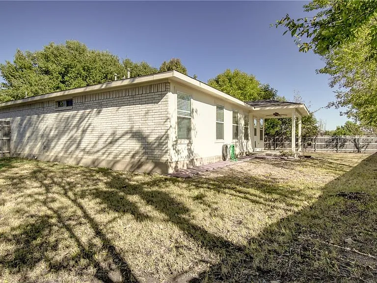 113 Spur Cv — Photo 26