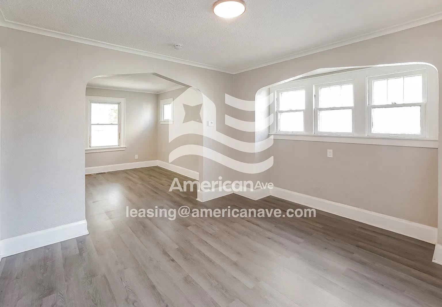 3 bed, 2.0 bath, 1128 sqft, $1,370 — Photo 2