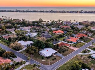 401 Picasso Dr, Nokomis, FL 34275