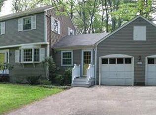 114 King George Dr, Boxford, MA 01921