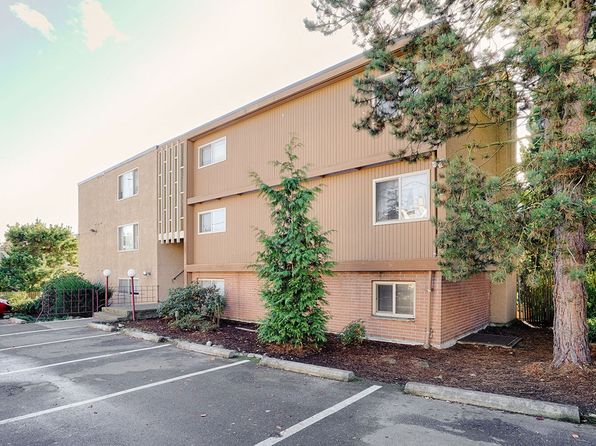 12048 32nd Ave NE APT 205