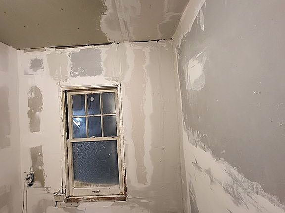 2nd image of 9366 Sussex St
