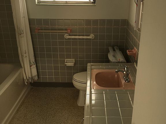 5th image of 3953 E River Dr