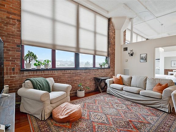 4th image of 5850 Centre Ave APT 302