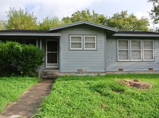 2108 E Trinity St, Victoria, TX 77901