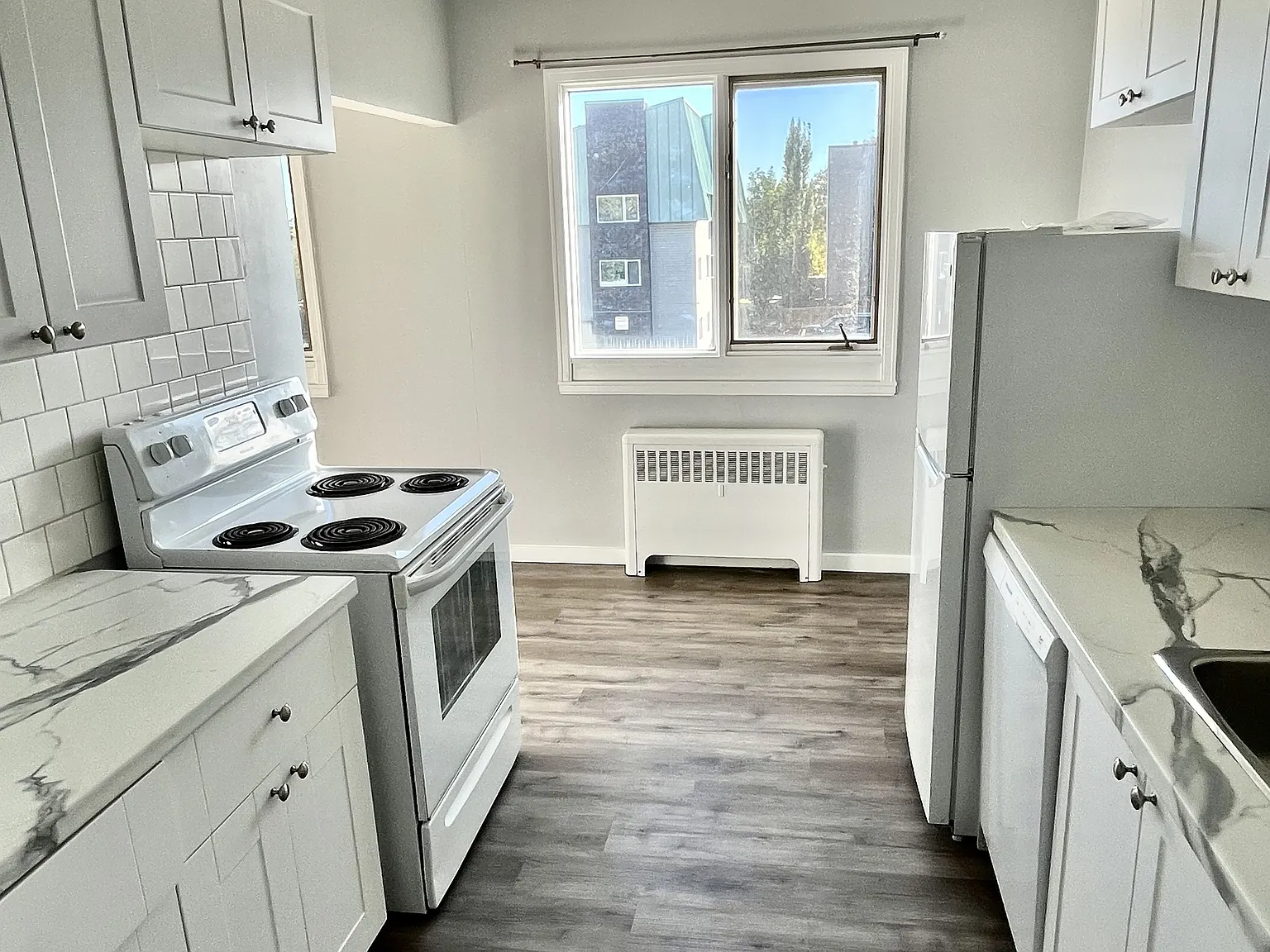 11235 Street NW — Photo 4