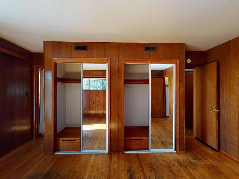 2340 Hilgard Ave #G — Photo 6