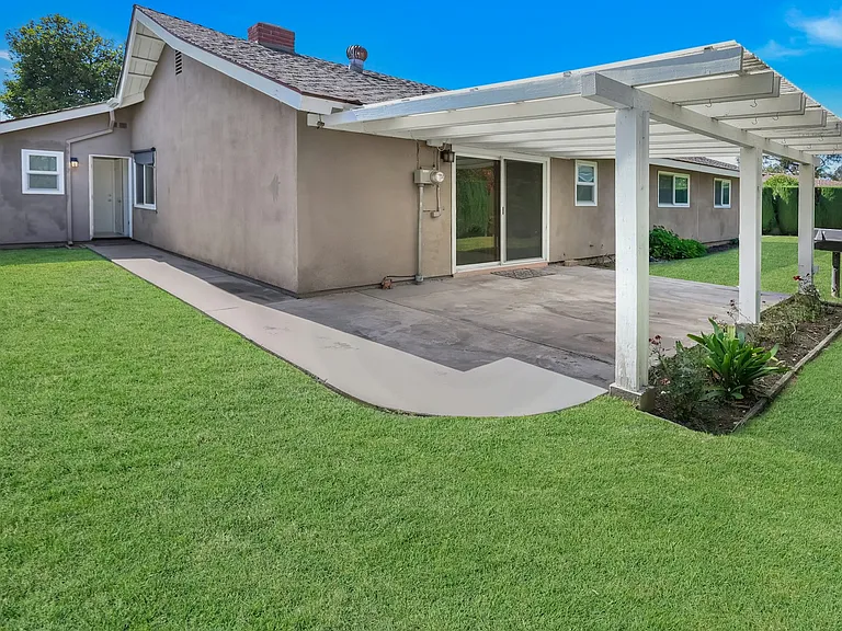518 N Carousel Pl — Photo 12