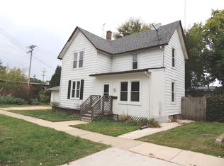 317 Edward St, Sycamore, IL 60178