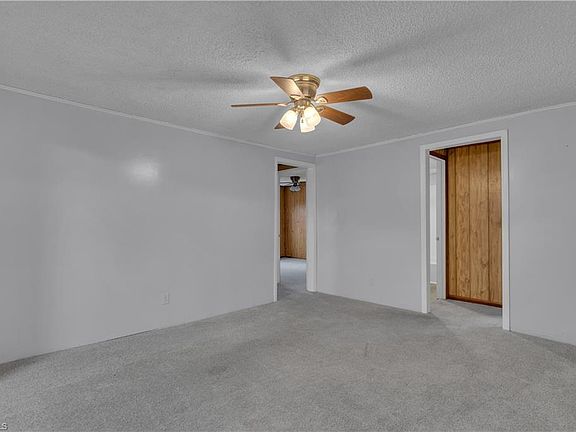 4th image of 121 Pinewood Acres Dr