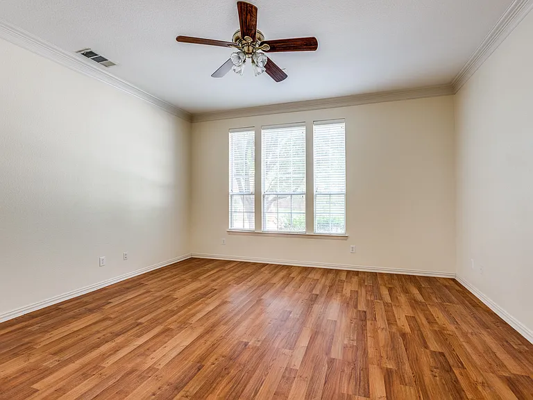 8701 Mandevilla Dr — Photo 18