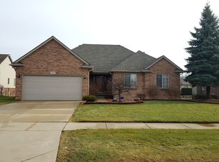 47622 Clairmont Ln, Chesterfield, MI 48047