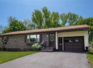 9 Township Rd, Whitesboro, NY 13492