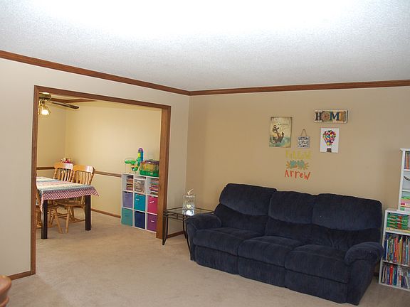 5th image of 10716 Windsor Woods Blvd