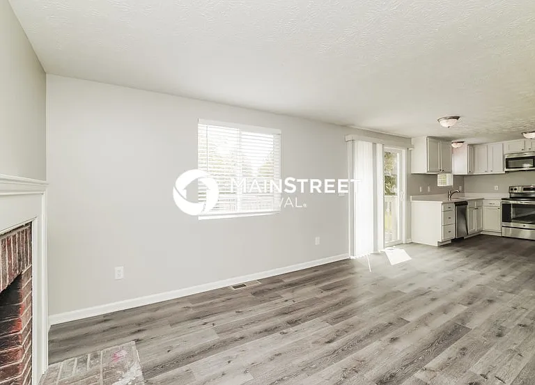 696 Maclam Dr — Photo 13