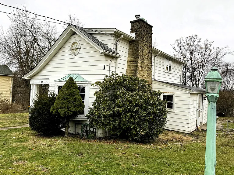 915 Perry Hwy — Photo 46