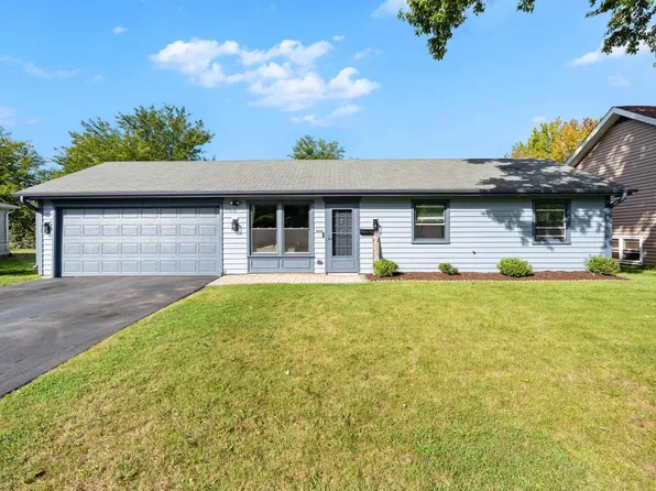 7018 Plumtree Ln, Hanover Park, IL 60133