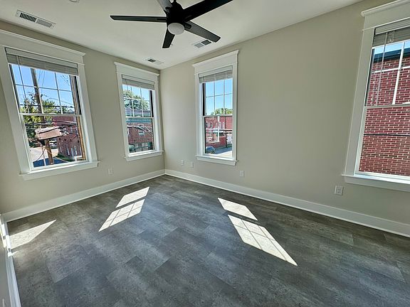 3rd image of 310 W Brookland Park Blvd #204