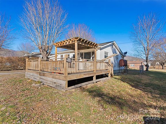 2nd image of 36 Lambert Ln