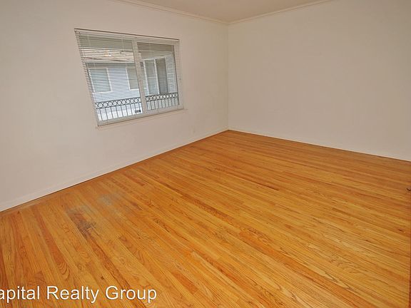 3rd image of 727 Menlo Ave APT 4