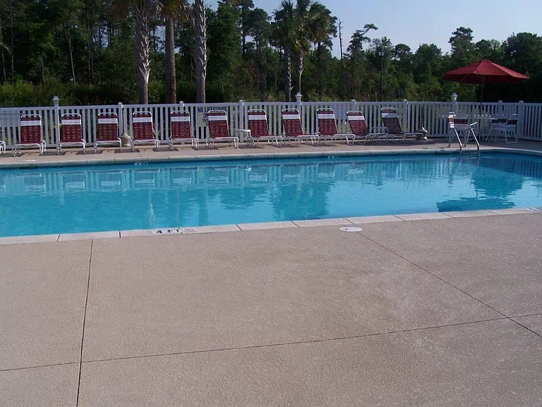 2041 Silvercrest Dr E #E-4 — Photo 2