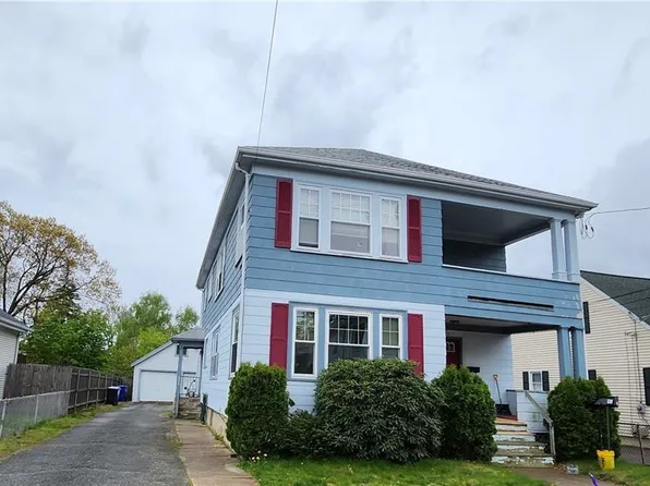 61-63 Bucklin St, Pawtucket, RI 02861