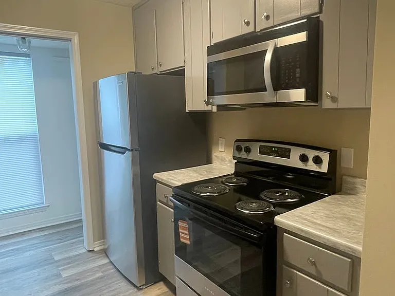 531 Amquiwood Ct — Photo 4