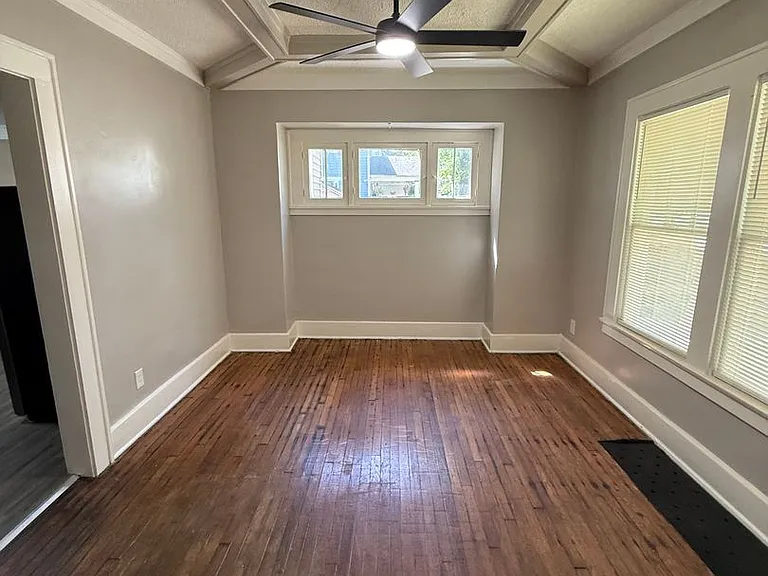 227 Crandall Ave — Photo 3