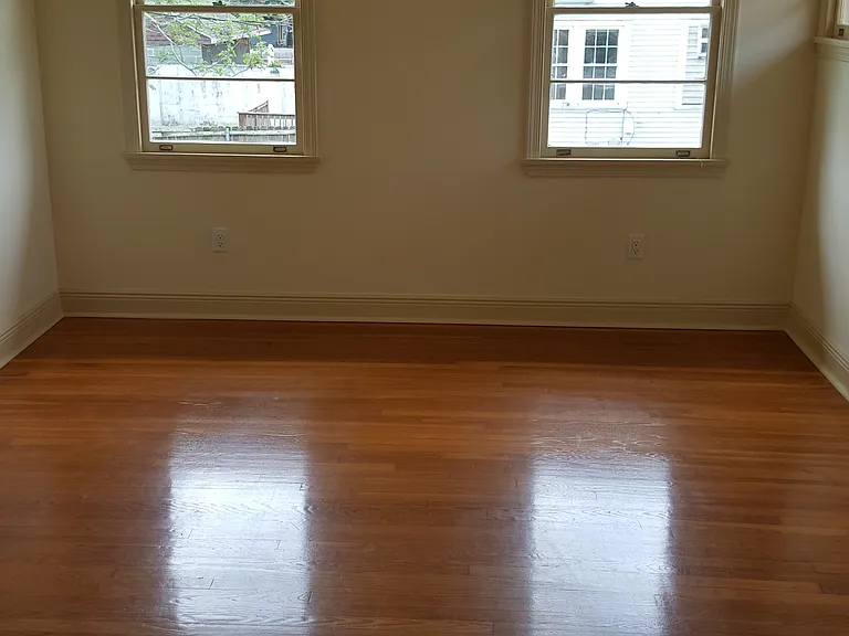 6021 Canal Blvd — Photo 15