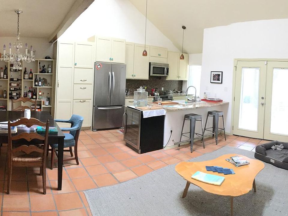 1st image of 1401 Bridgeway Dr #A