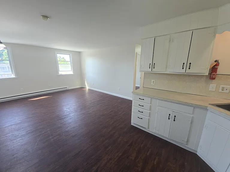567 Main St #3 — Photo 5