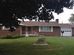 341 Shady Oak Ln, Lewisburg, WV 24901