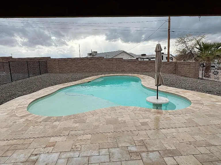 2286 Huntington Dr — Photo 6