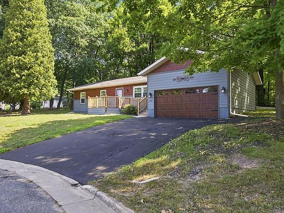 3rd image of 462 N 7th Pl