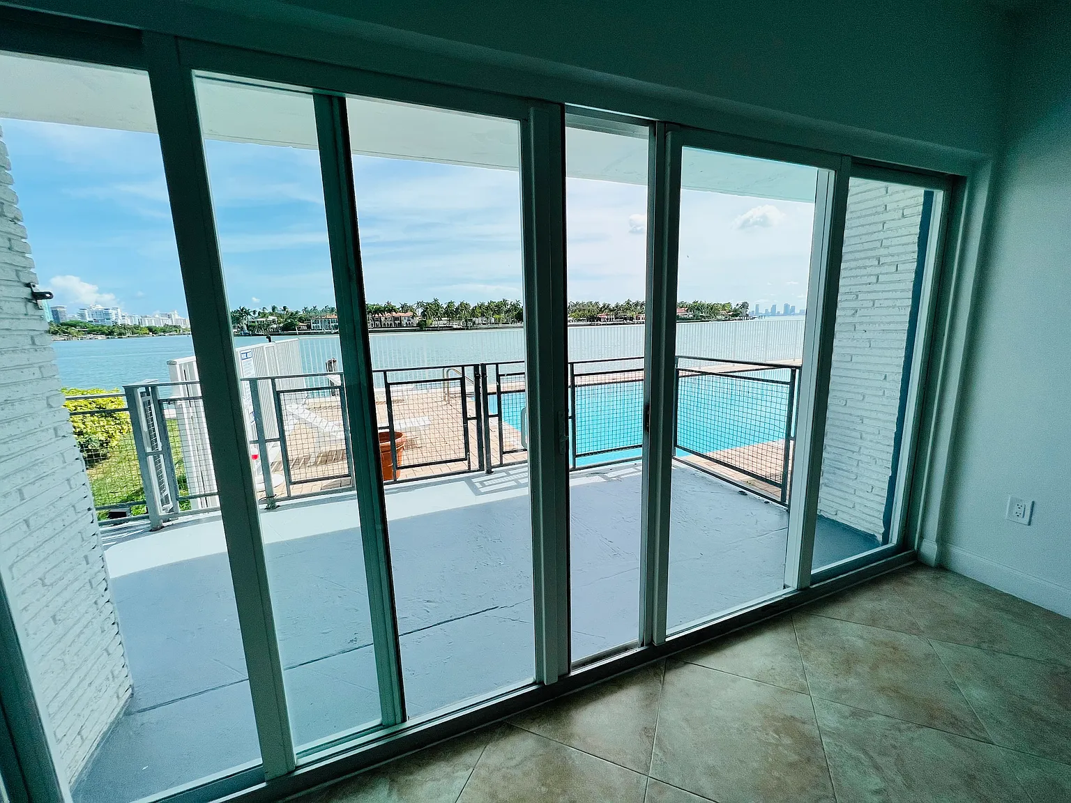 2 bed, 1150 sqft, $3,250 — Photo 3