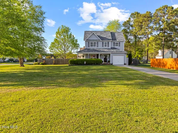 106 Hunt Drive, Hubert, NC 28539