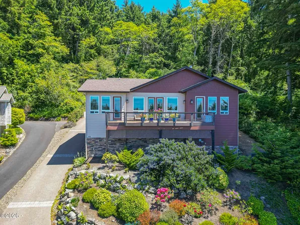 108 Sea Crest Ct, Otter Rock, OR 97369