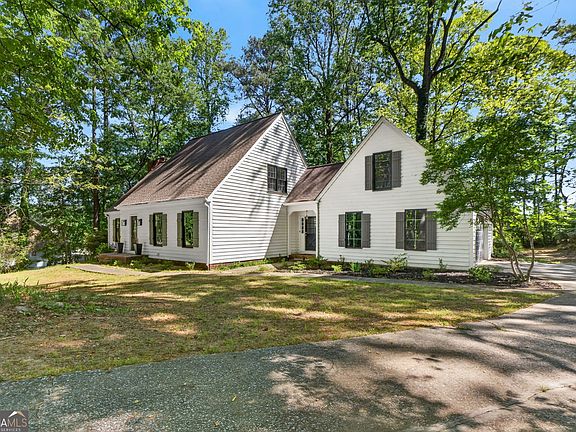 4th image of 671 Ginger Cake Rd