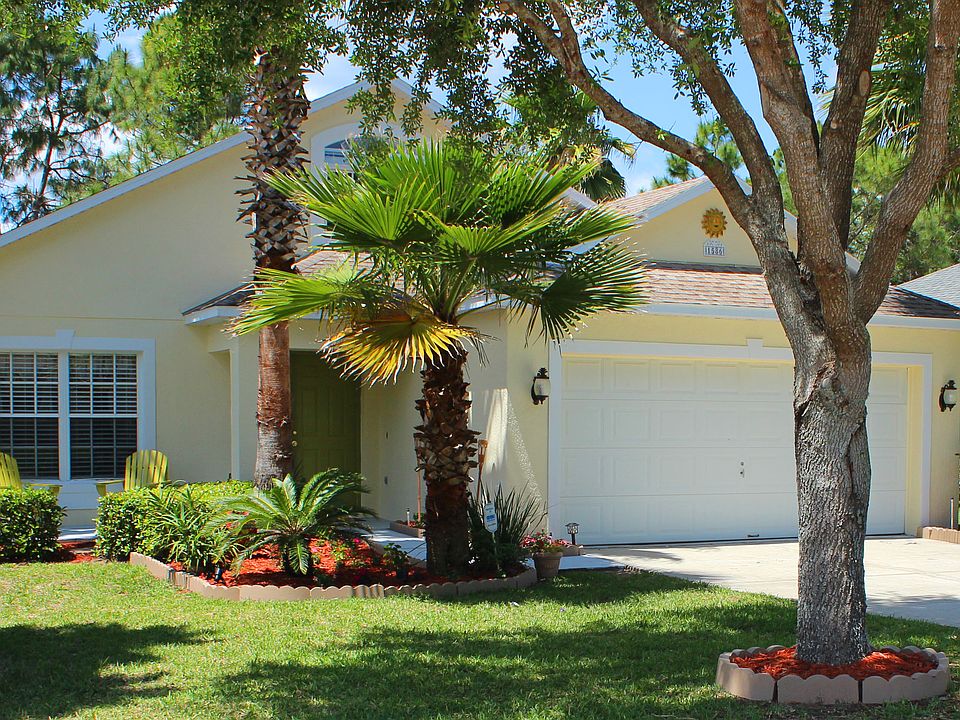 1586 Forest Hills Lane