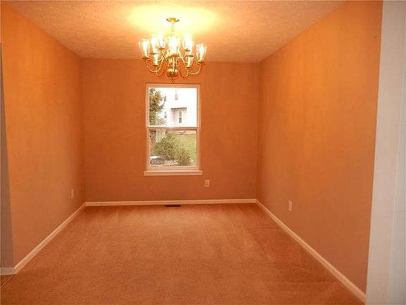4th image of 10652 Young Lake Dr