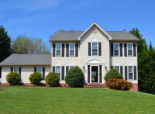 262 Apple Ln, Roanoke, VA 24019